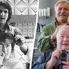 Man Takes a Mirror Selfie With The Same Barber for 50 Years–For the Last Time (LOOK)